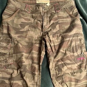 Cabela’s women’s camouflage, cargo pants, size 12
